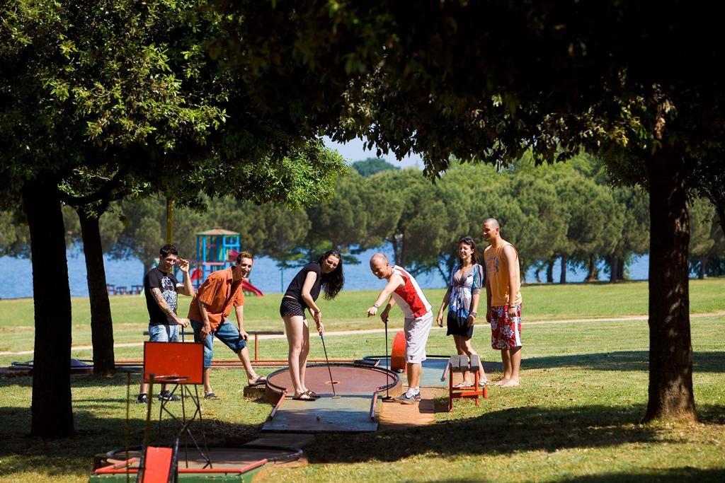 Happy Camp Mobile Homes In Camping Park Umag Karigador Eksteriør bilde